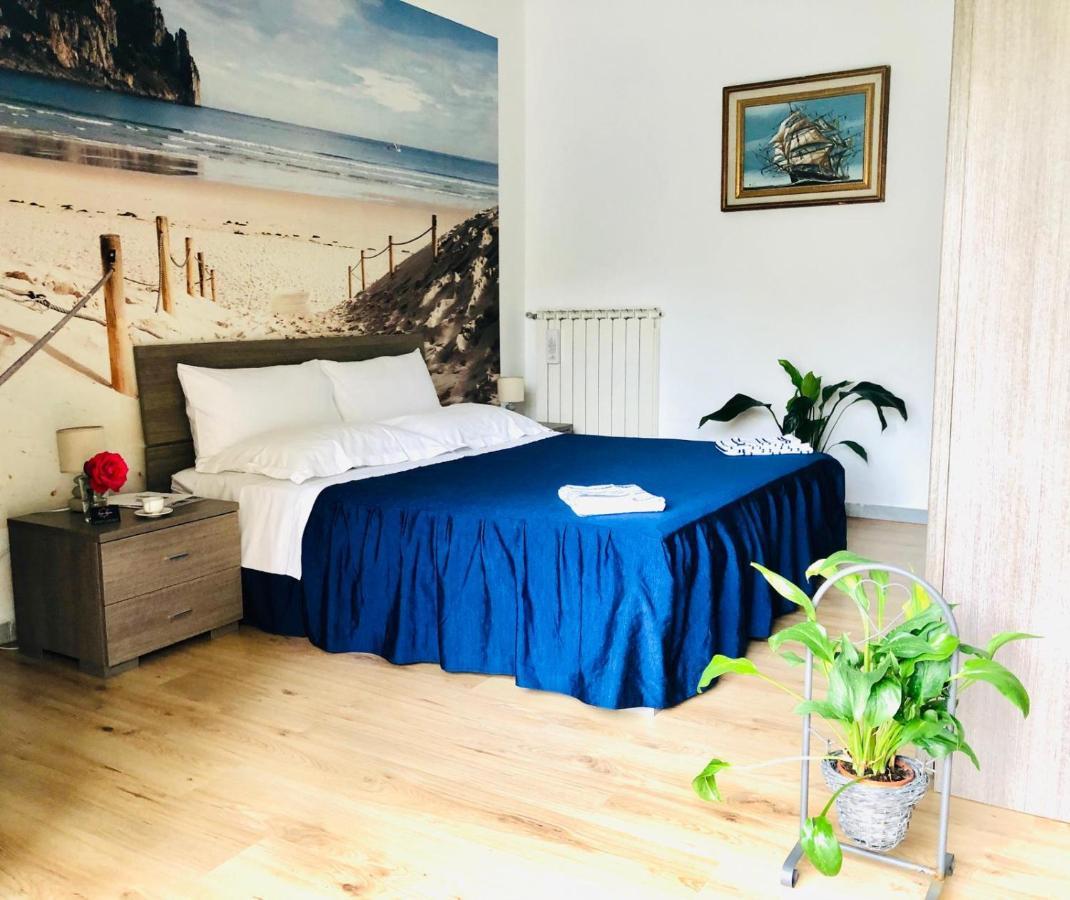 Casa Laura Bed & Breakfast Terracina Eksteriør bilde